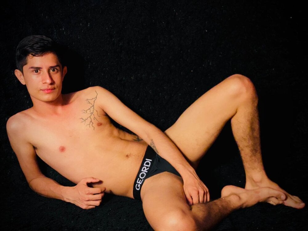 Wicked_Twink Chatroom