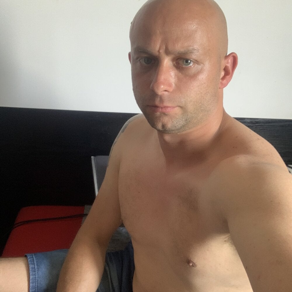 Wojtek92 Chatroom