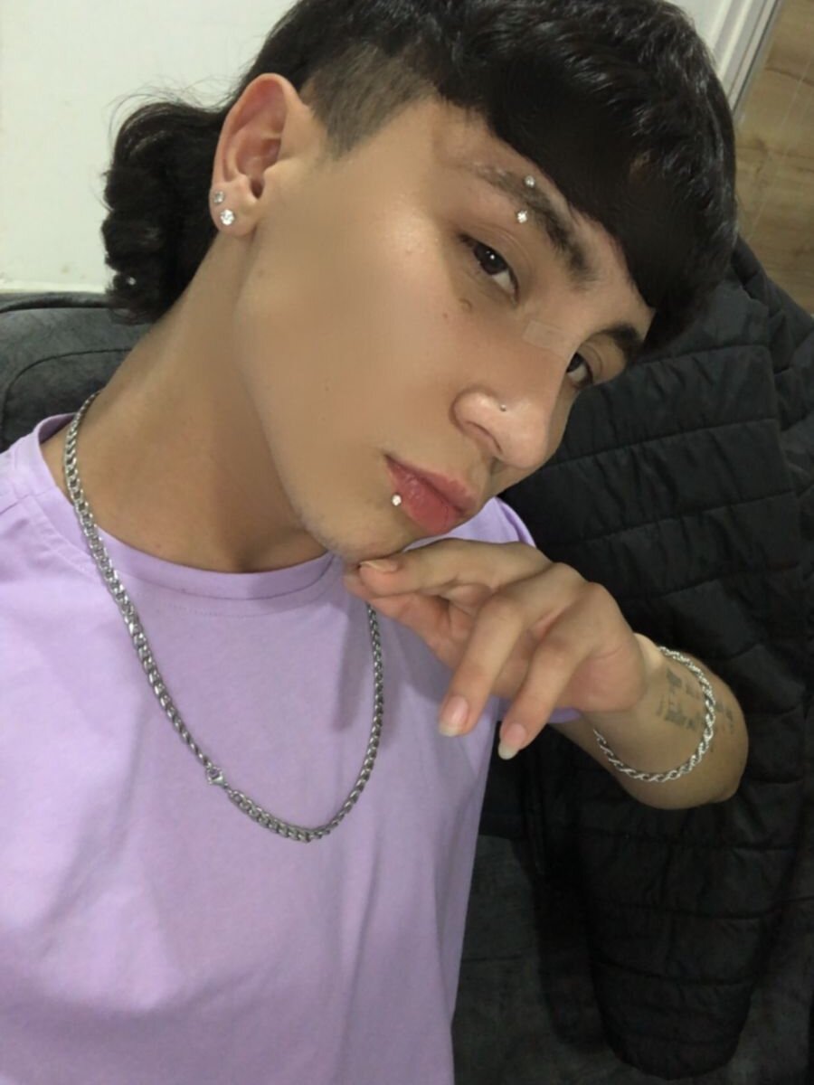 XaanderGrey Chatroom