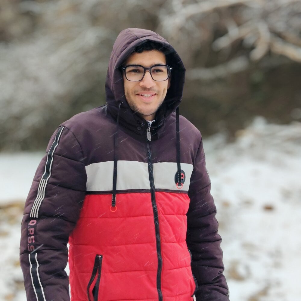 Younesgr_50 Chatroom