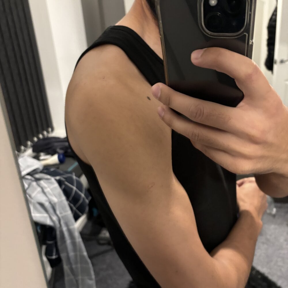 Yourfavourite33 Chatroom