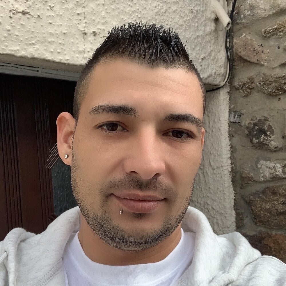 Zoltanioan26 Chatroom