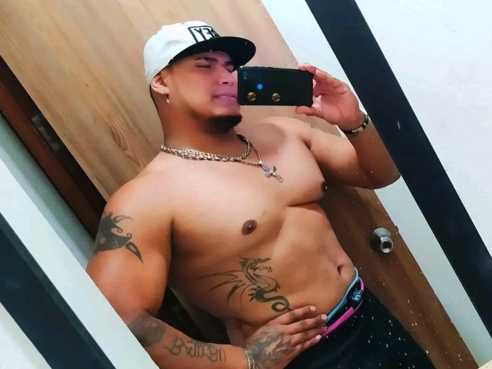 _1rapboyhottt Chatroom