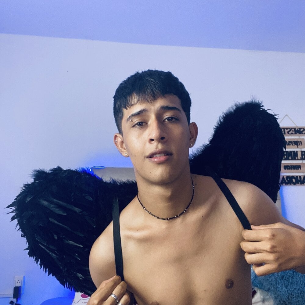 _Danny777 Chatroom