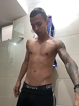 _Logan_Colton_ Chatroom