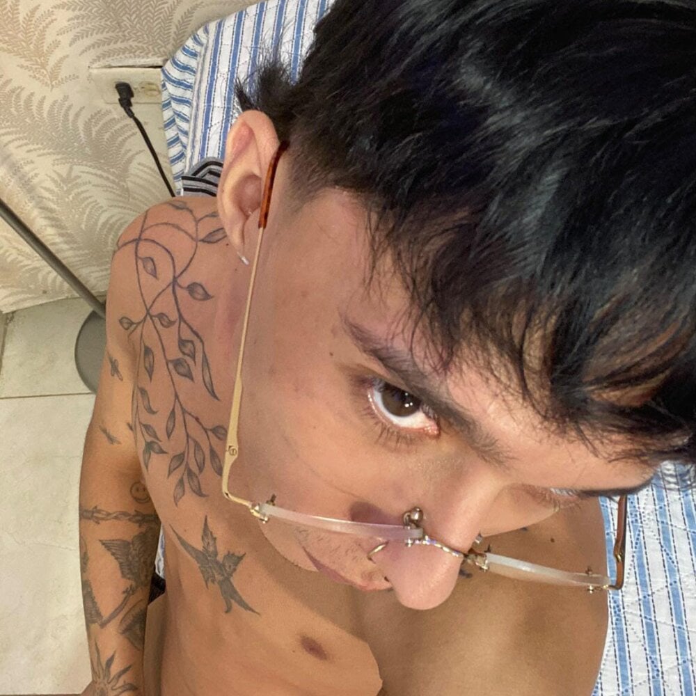 _alejo_xxx Chatroom