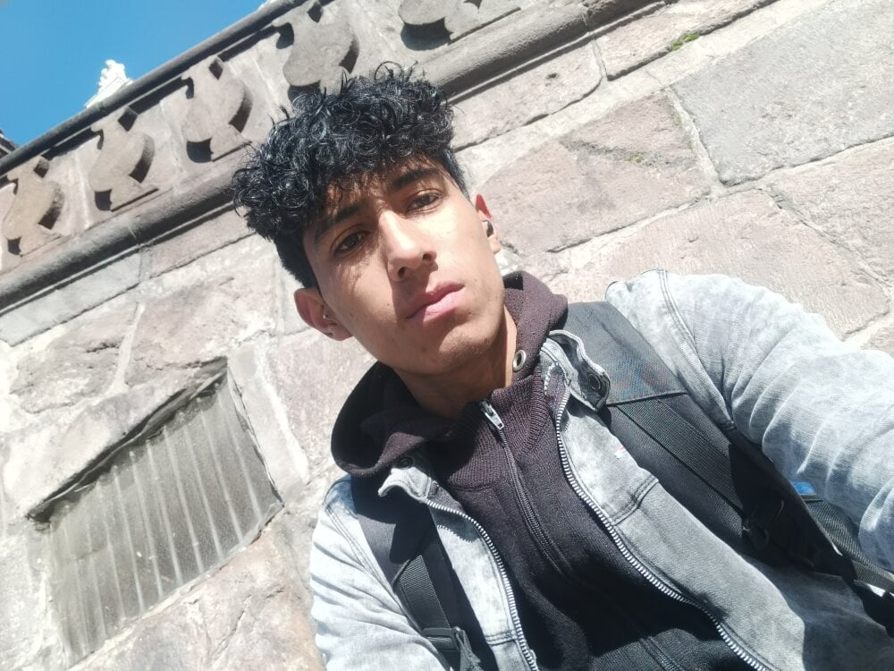 alexander32r Chatroom