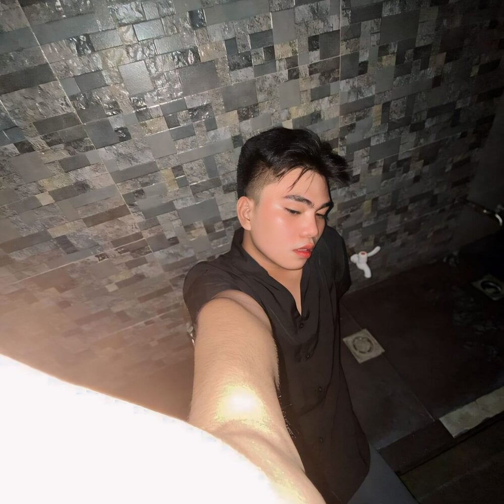 alhex_gay26 Chatroom