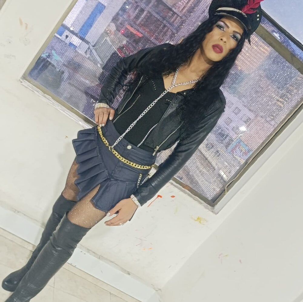 angelamanjarrezcm Chatroom