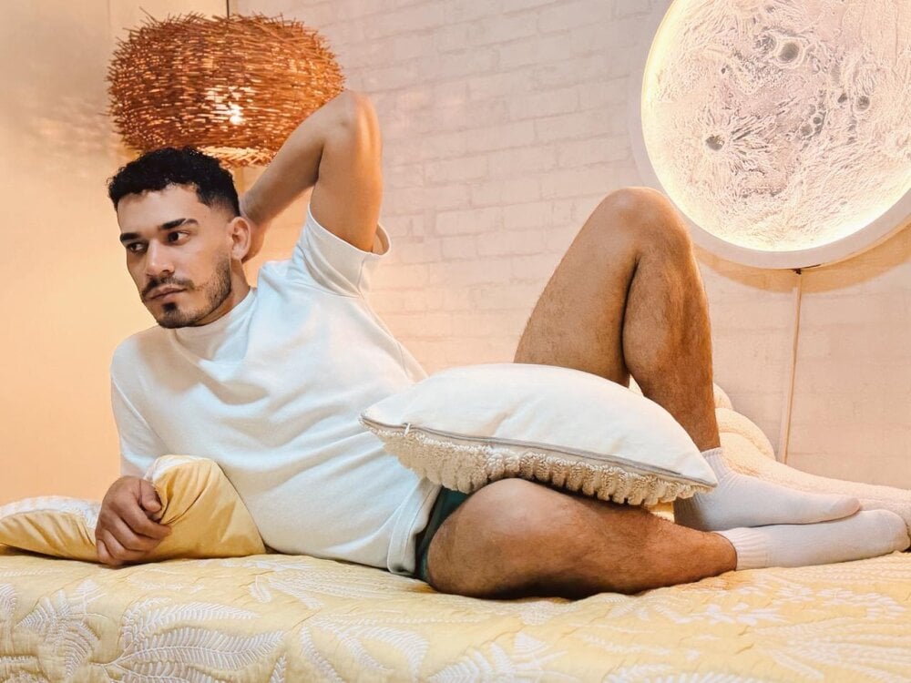 aries_unbound Chatroom