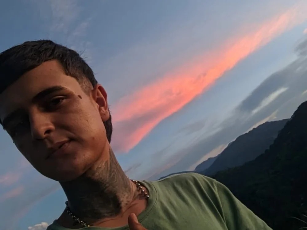benjamin_anthony Chatroom