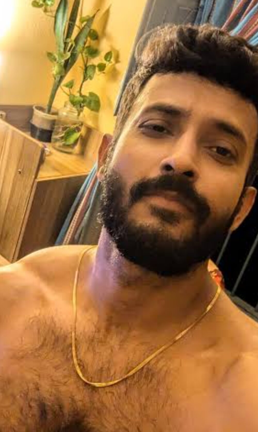 bhaveshPlayboy Chatroom