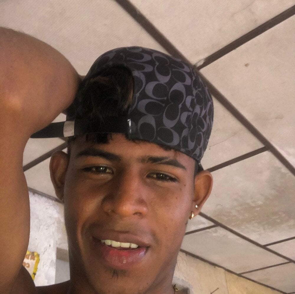 black_boy22_ Chatroom