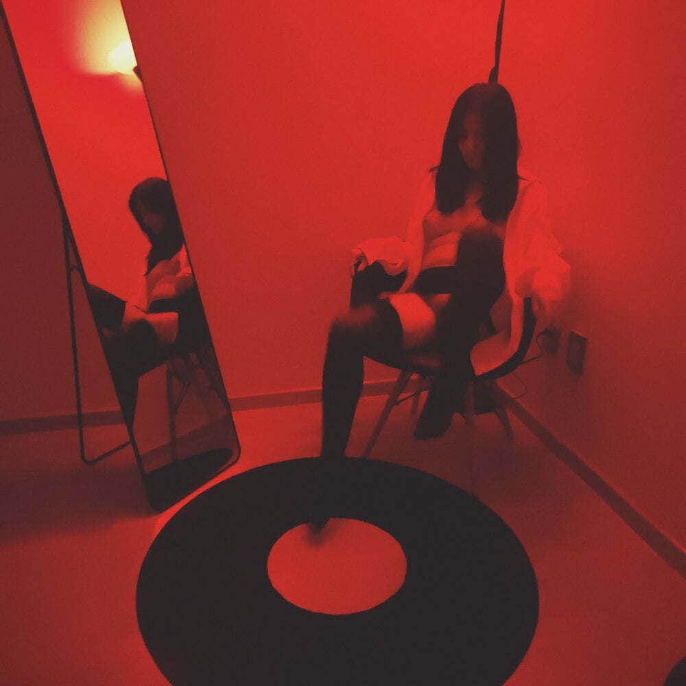 bombshell341 Chatroom