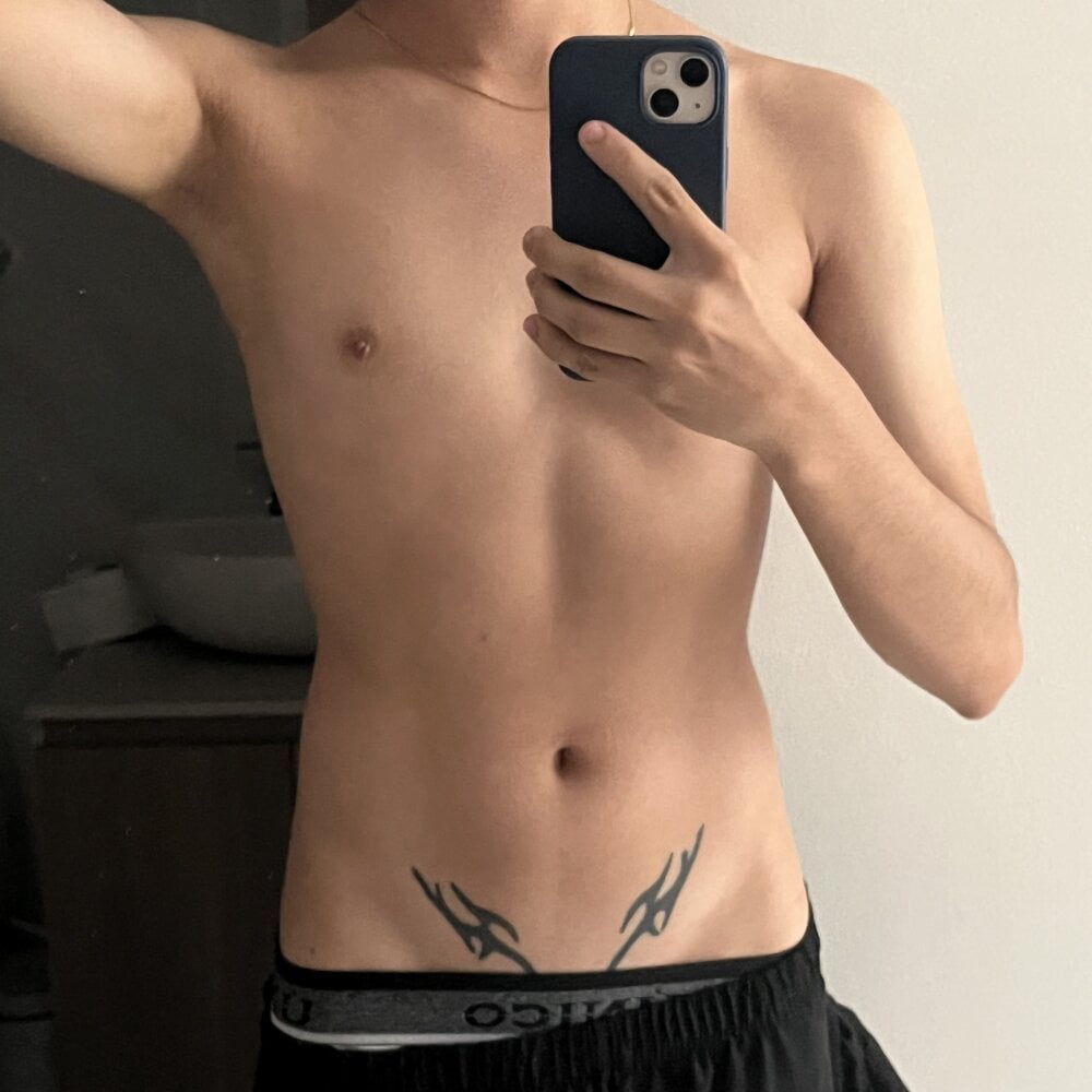 camiboy_666 Chatroom