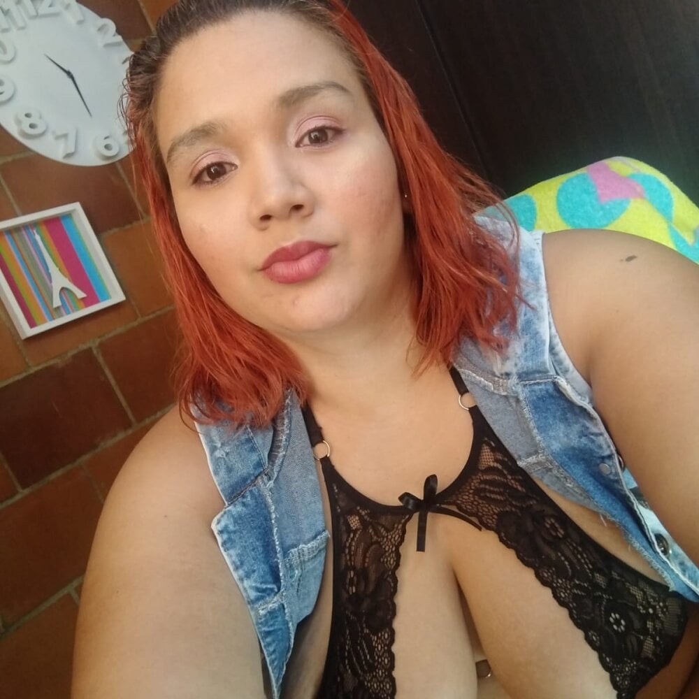 carolina_escobar_ Chatroom