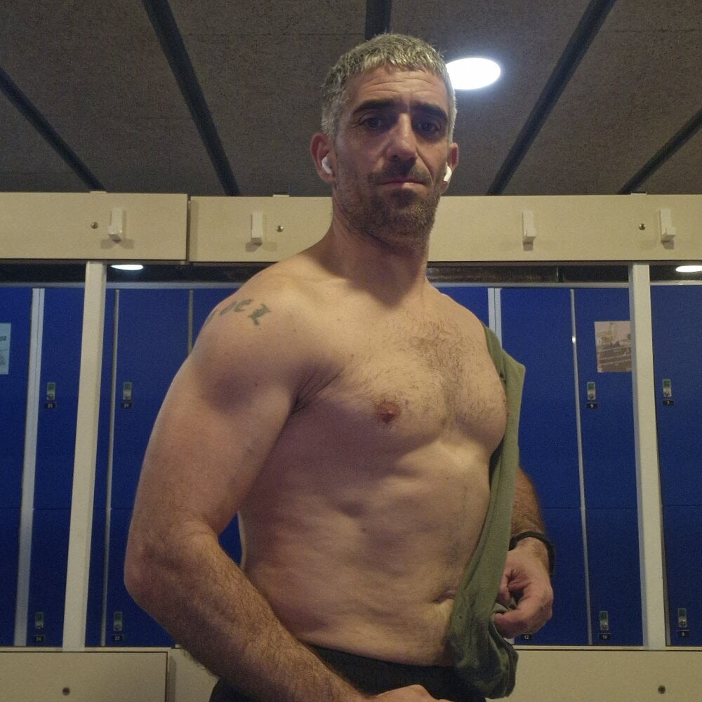 cuarentosalido Chatroom