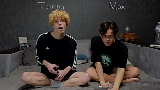 curlytommy Chatroom