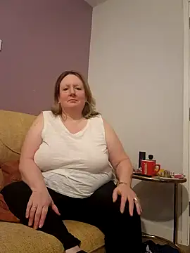 curvy_girl71 Chatroom