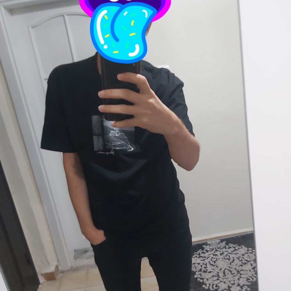 danny_2121 Chatroom