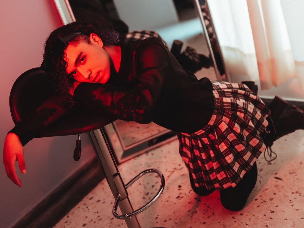 derek_greyy_ Chatroom