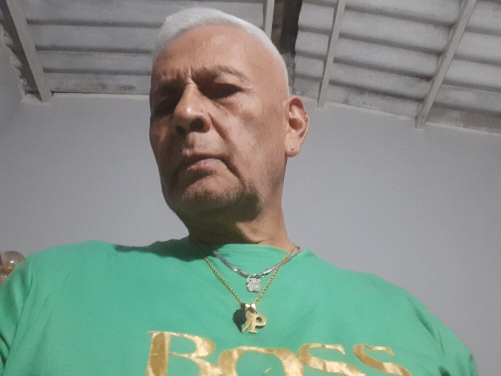 dirtysluttyfist Chatroom