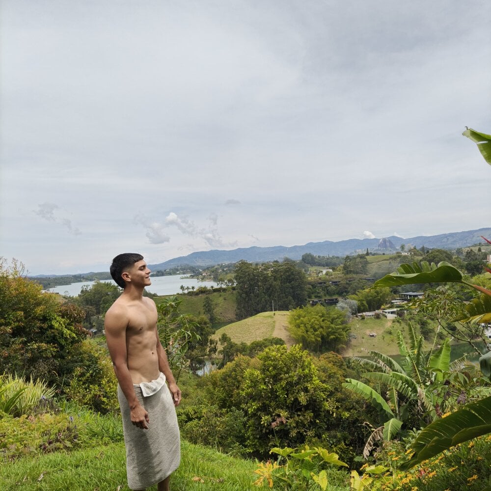 dominant_boy1 Chatroom