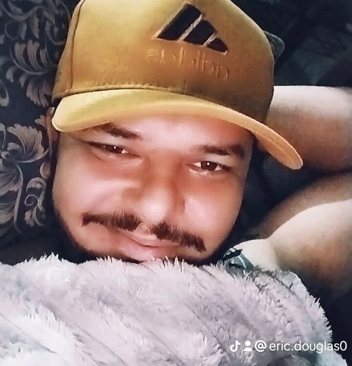 douglasefernanda Chatroom