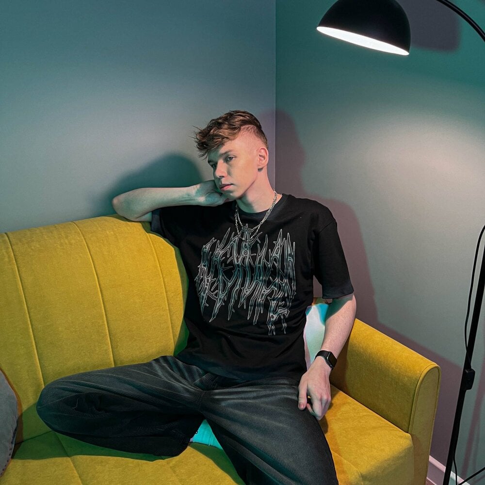 elliot_mars_ Chatroom