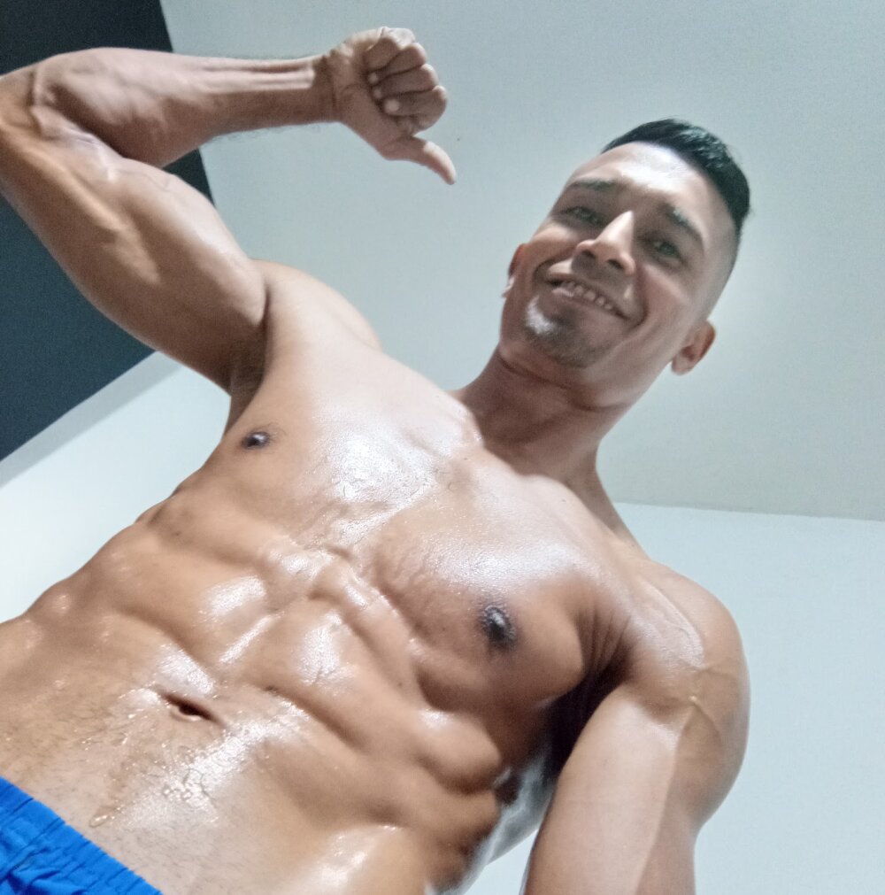 exotico2323 Chatroom