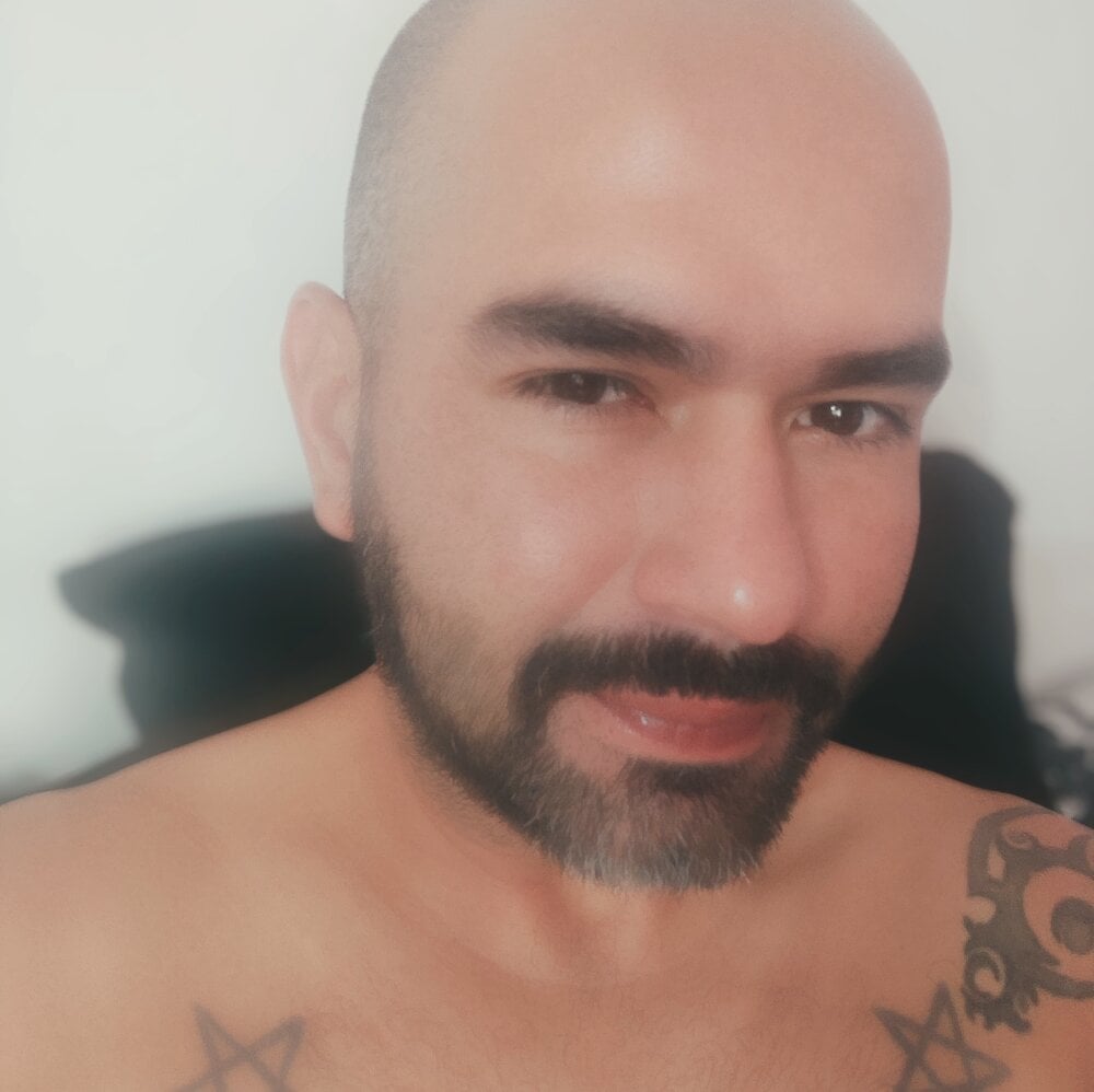 hairyandbigmann Chatroom