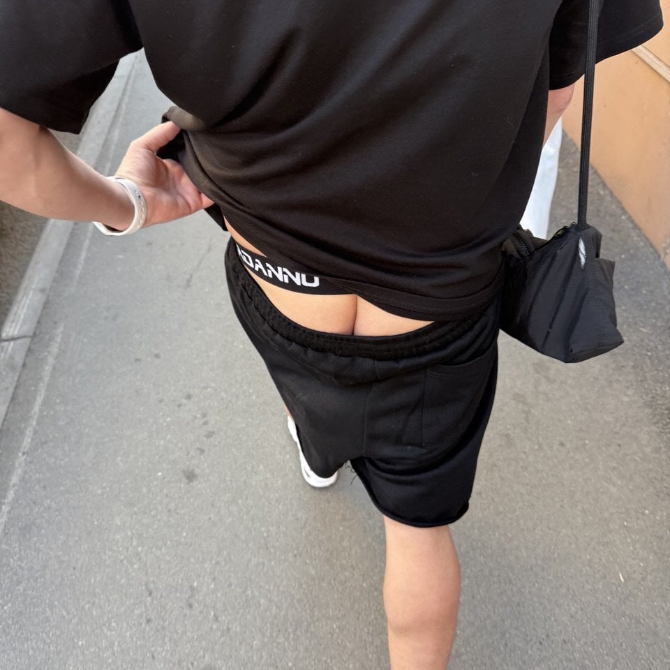 holy_eggs_02 Chatroom