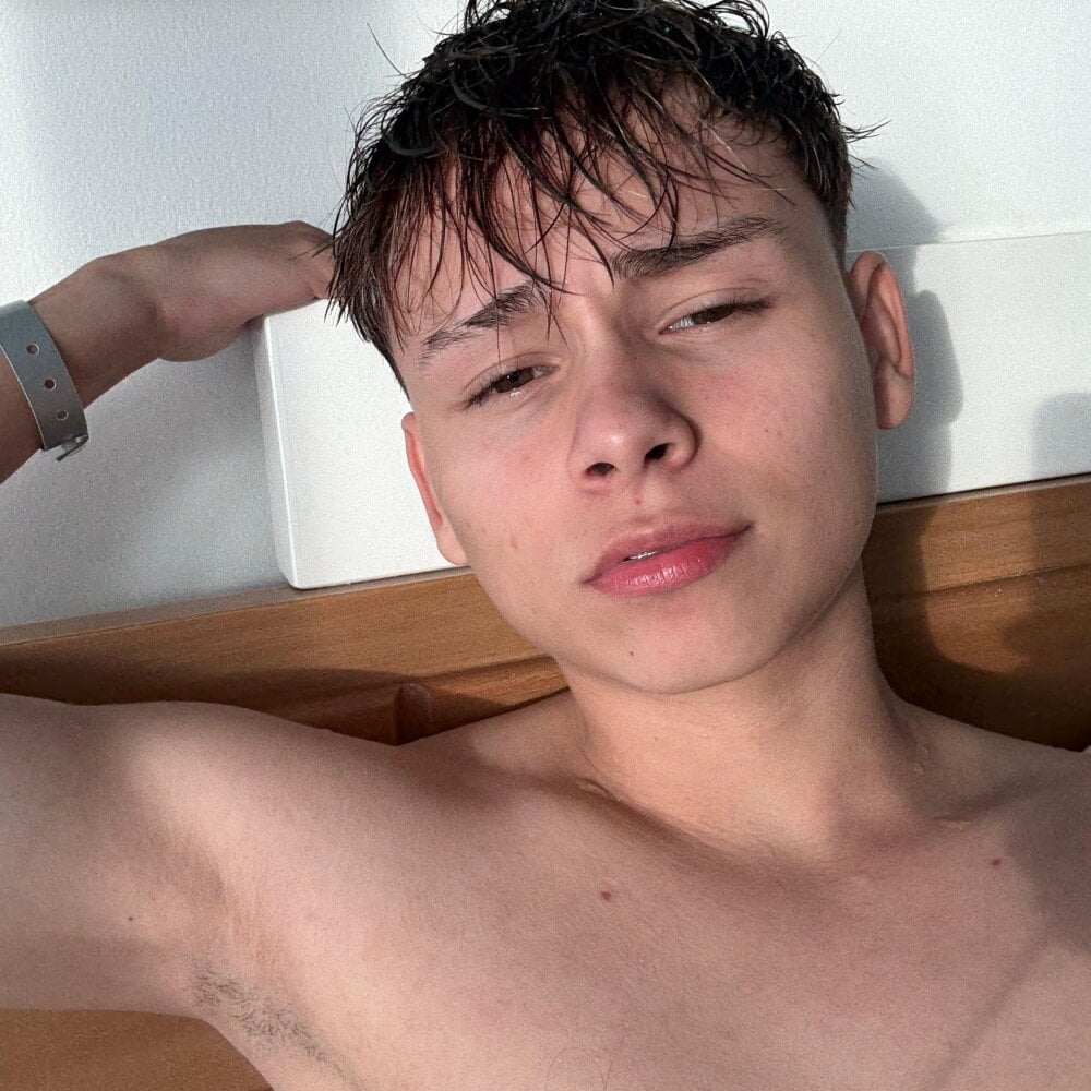 hot_sweetboy_ Chatroom