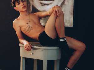 hotay8_