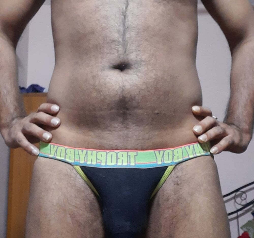 hotindianstud Chatroom