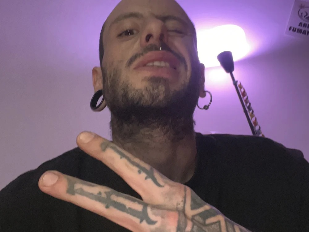 imponenteZeus Chatroom