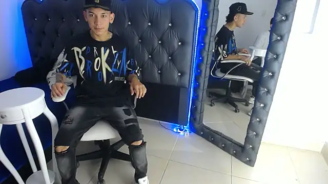 james_garcia Chatroom