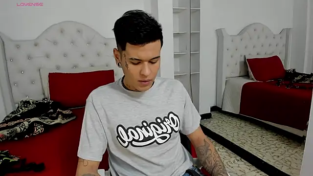 james_iinked Chatroom