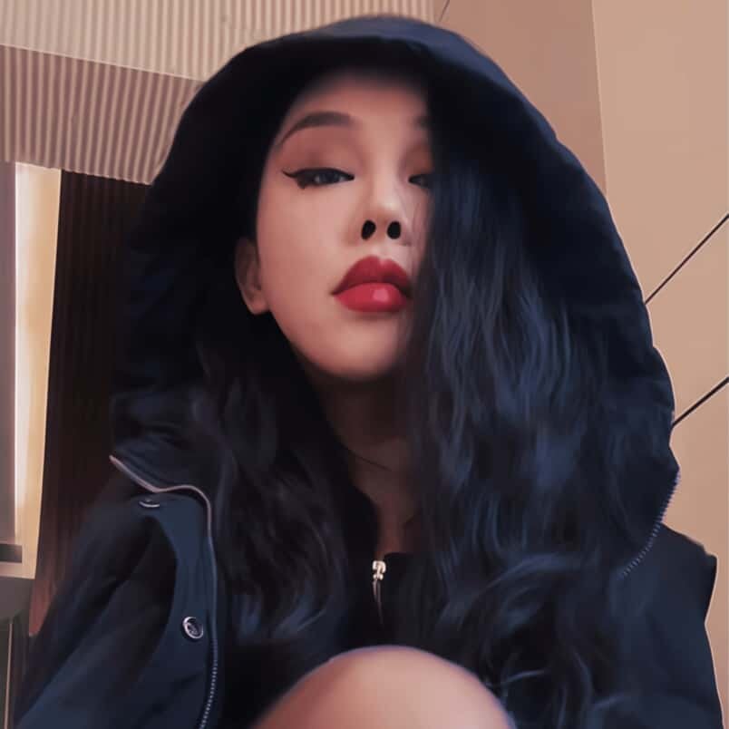 ladyfengyeS010 Chatroom