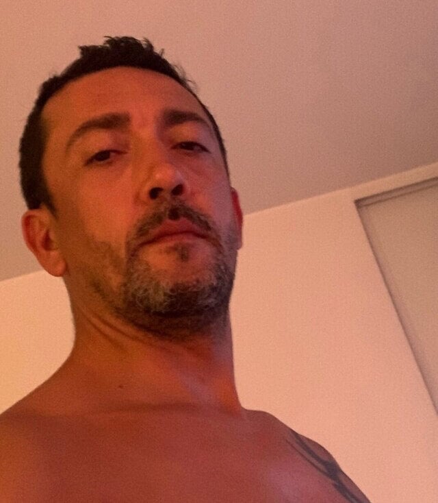 leather75003 Chatroom