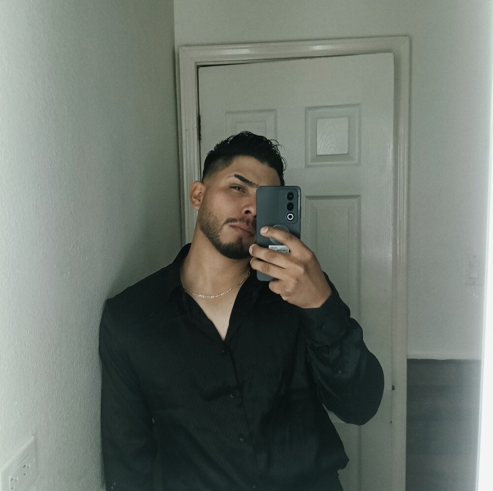 leoacosta8335 Chatroom