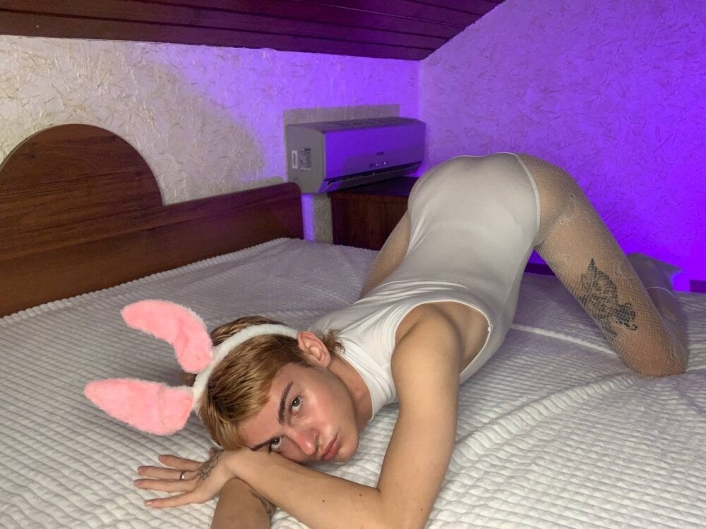 little_femb0y Chatroom