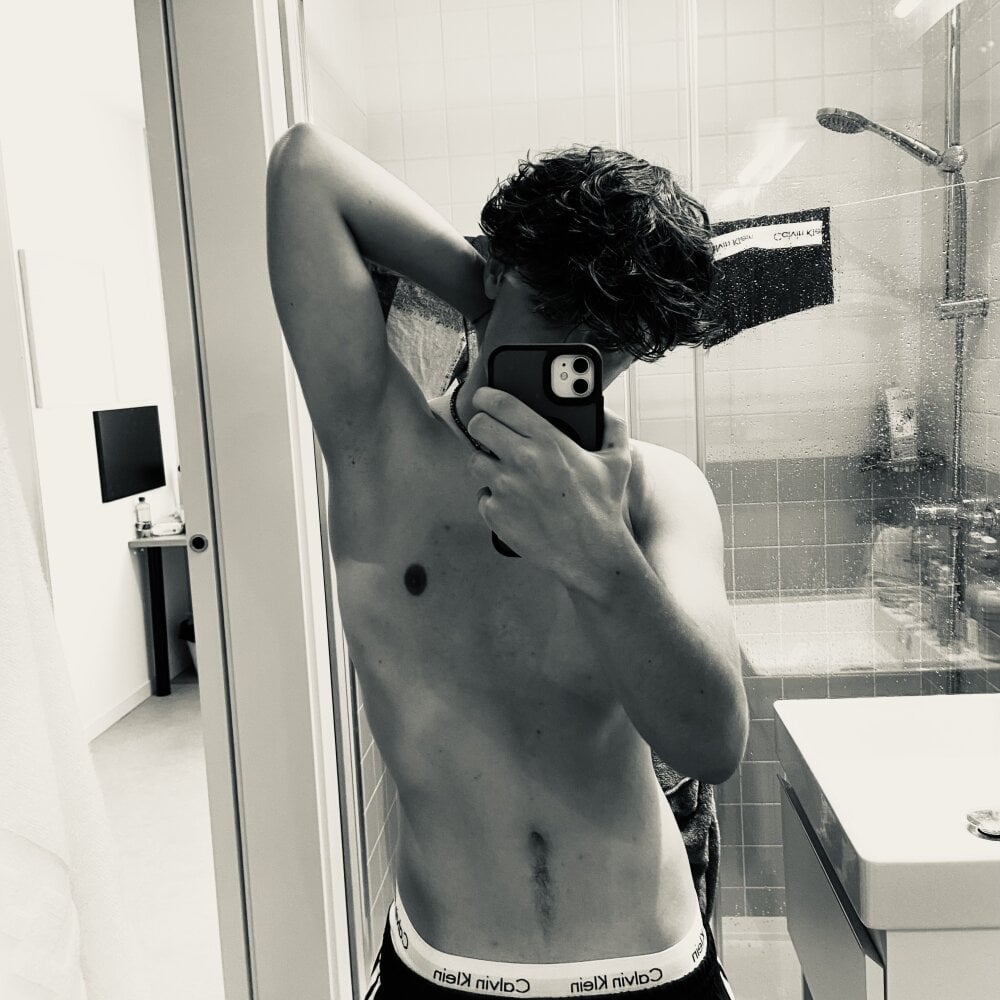 luca_twink277 Chatroom