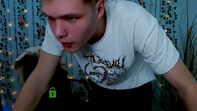 lucas_long_ Chatroom