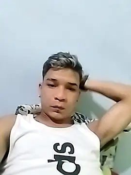 luiggyxx21 Chatroom
