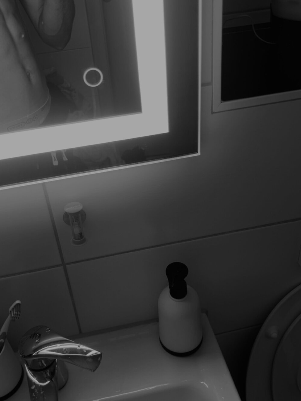 lukasDickpic12 Chatroom