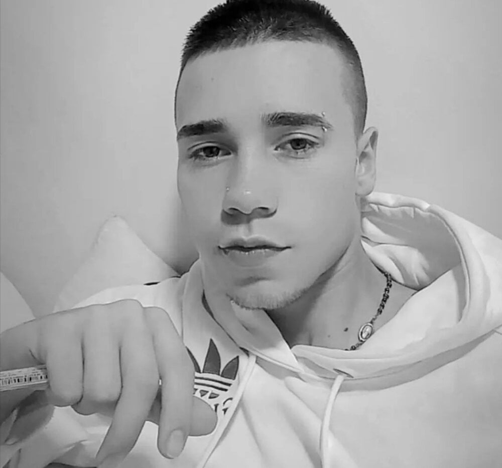 magnus_taylor Chatroom