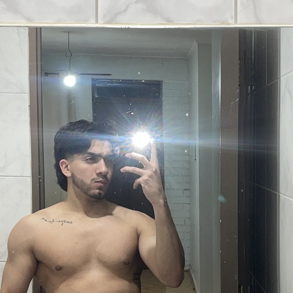 mailo05perez Chatroom