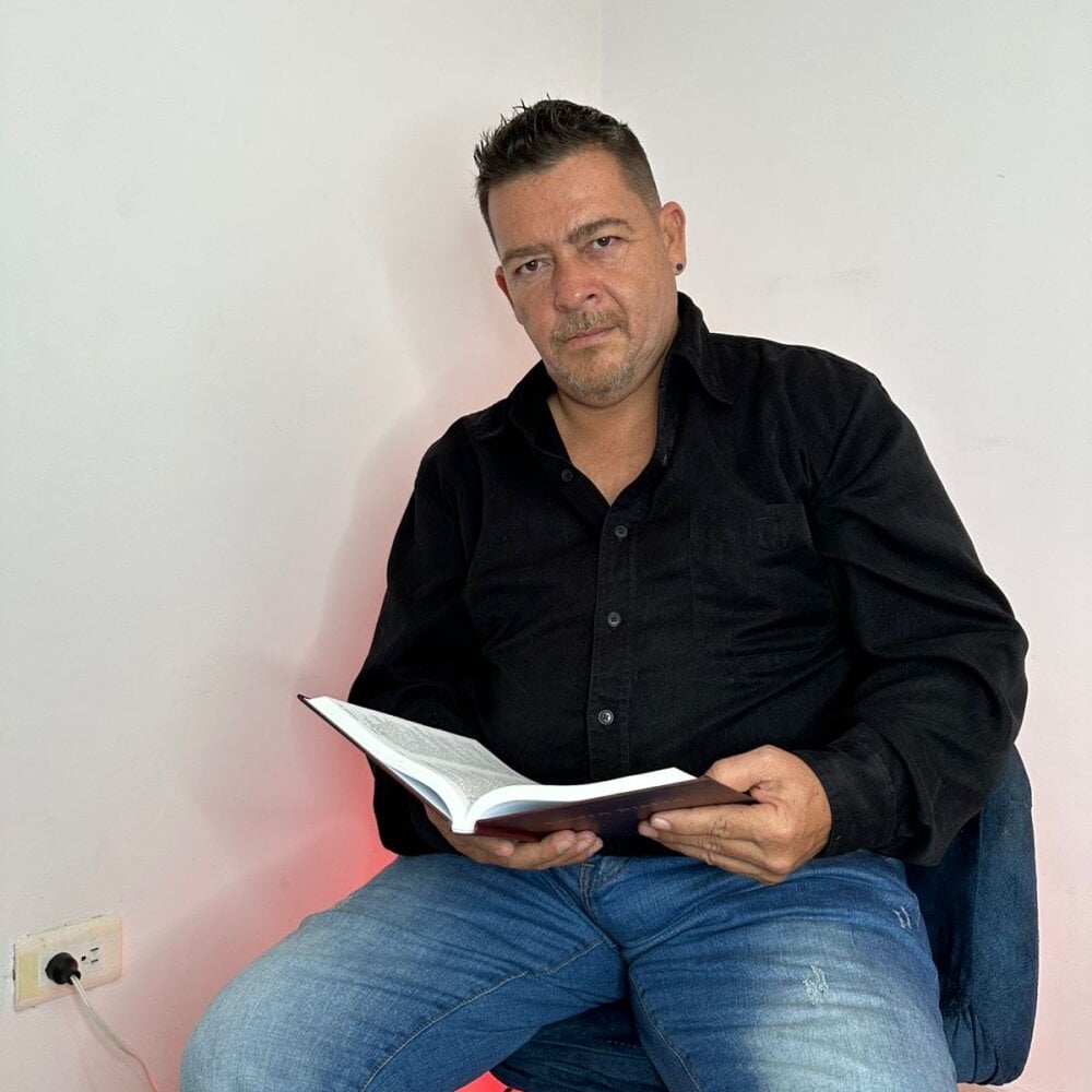 massimo_dannger Chatroom