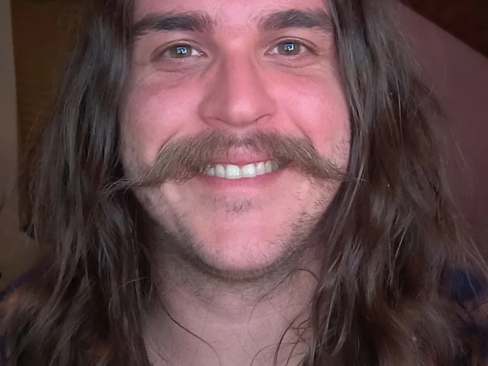 maxstache Chatroom